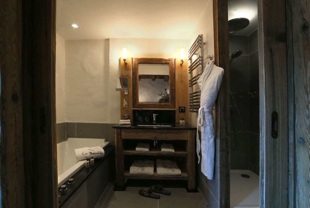 Superior Room - Photo 6