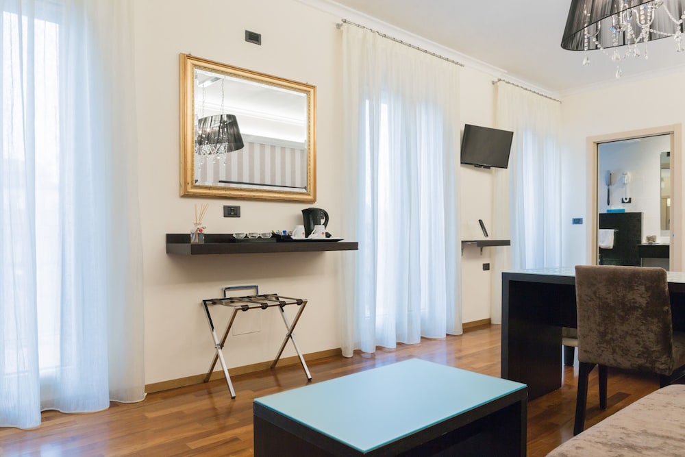 Diamond Junior Suite - Photo 3
