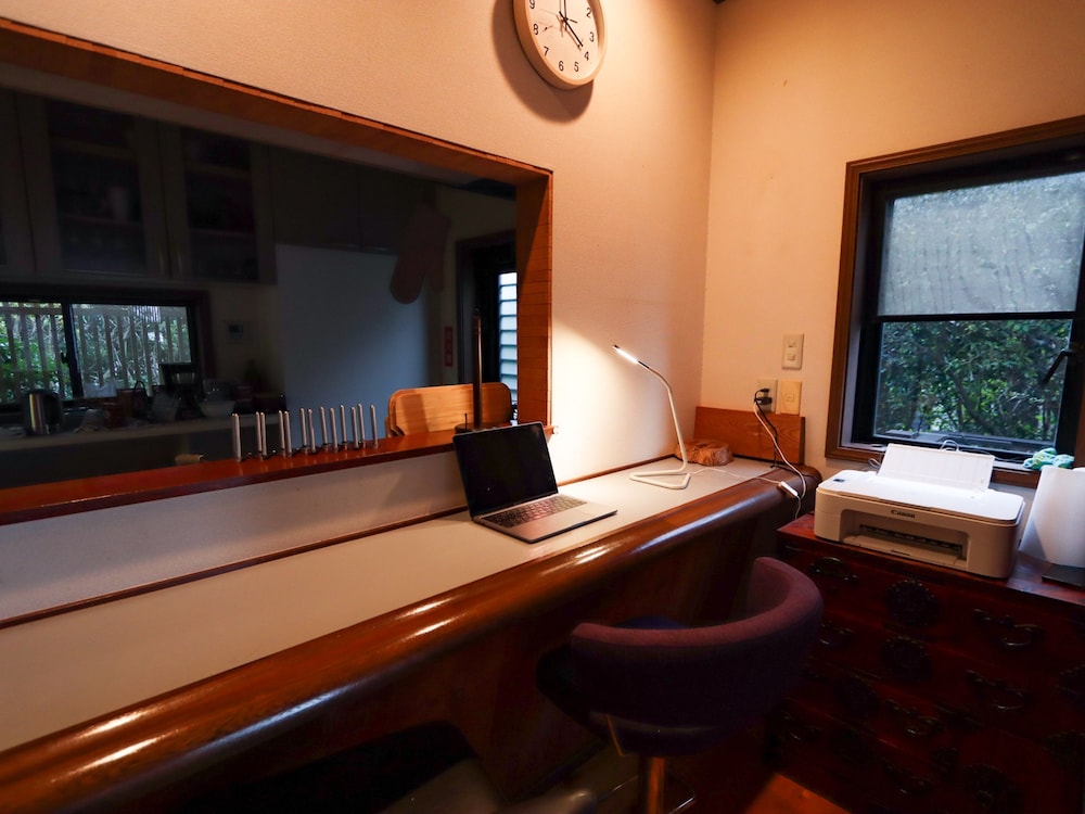 2 Bedroom House photo 3