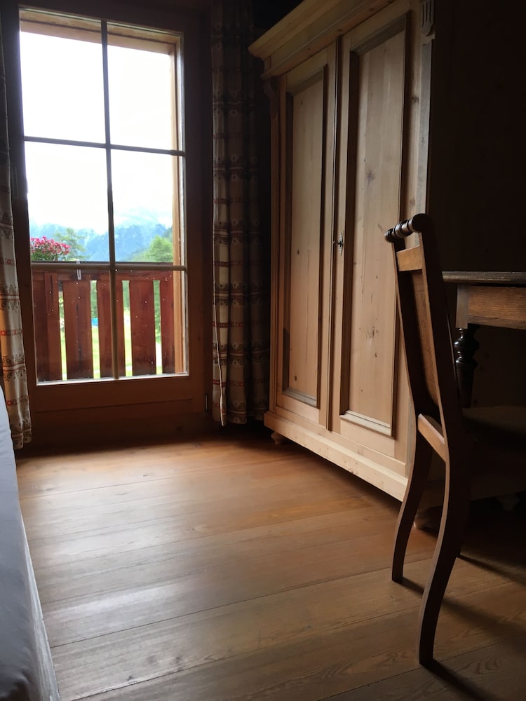 Single Room, Shared Bathroom, Mountain View photo 2