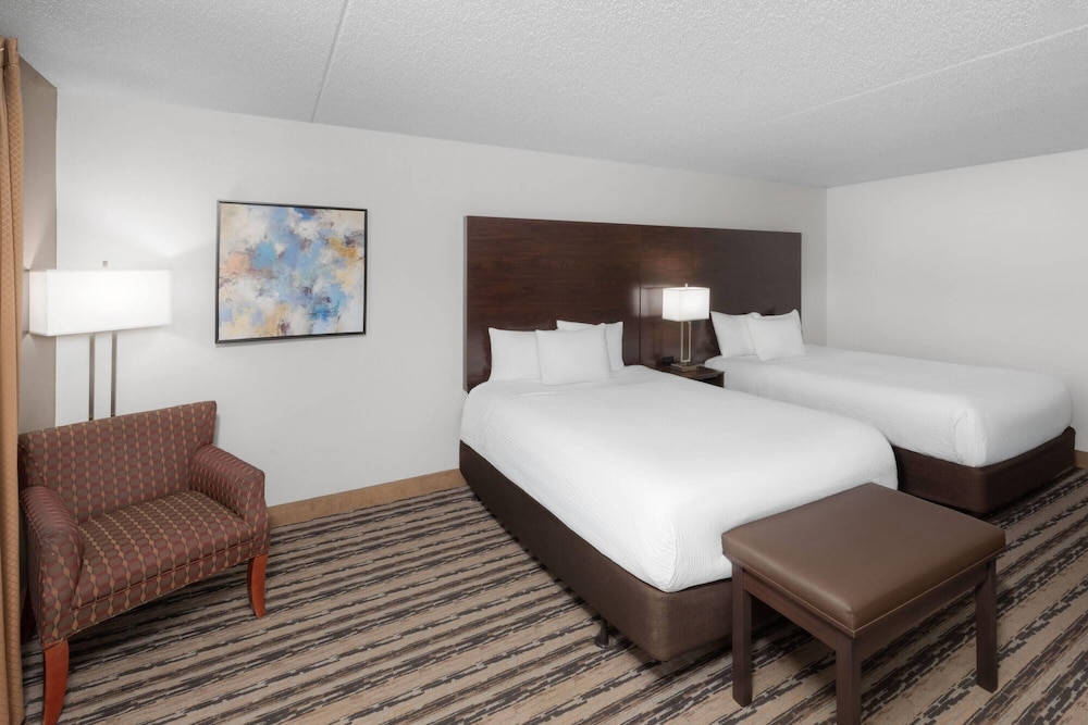 Room, 2 Queen Beds, Non Smoking (Second Floor) - Photo 1