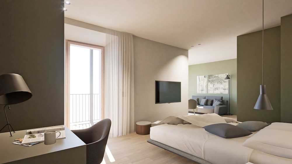 Suite, Balcony, Garden View