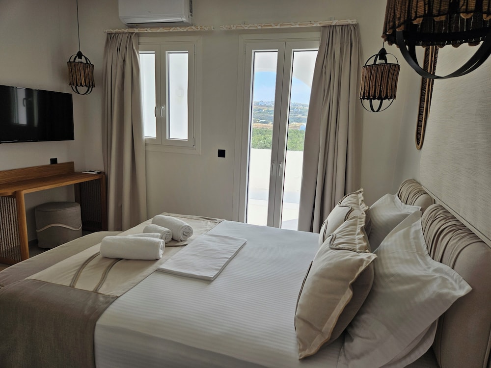 Premium Suite, City View
