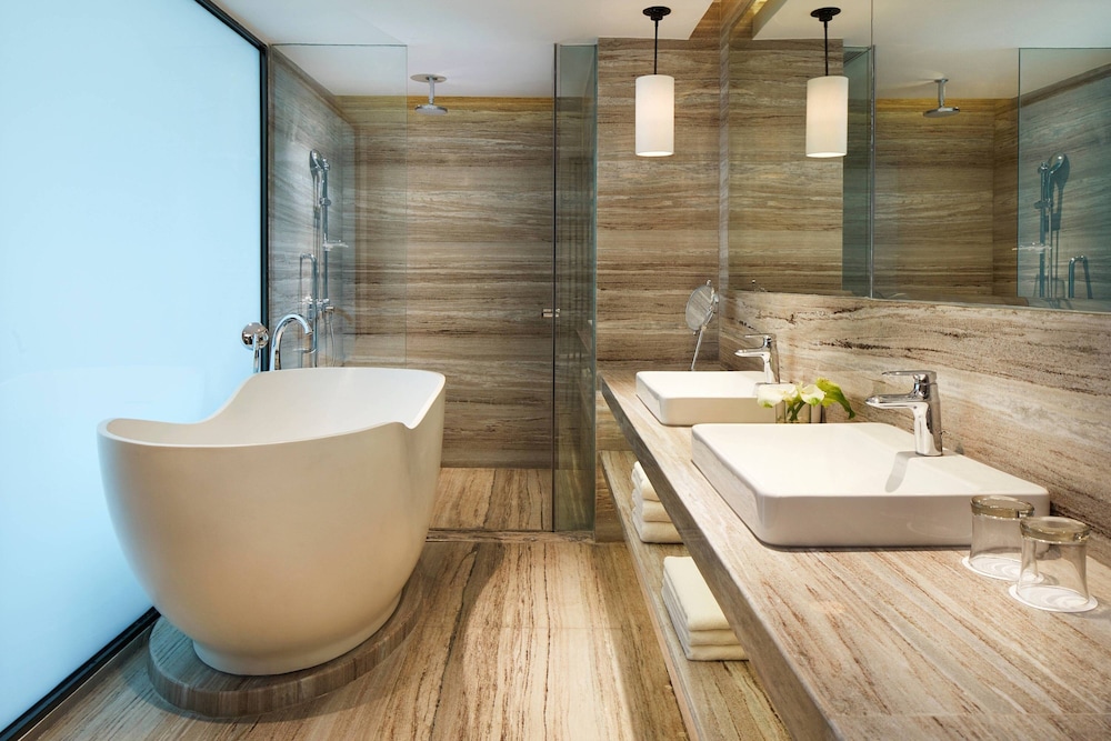 Signature Suite, 1 Bedroom, City View - Photo 5