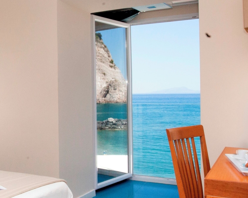 Standard Double Room, Sea View, Annex Building - Photo 7