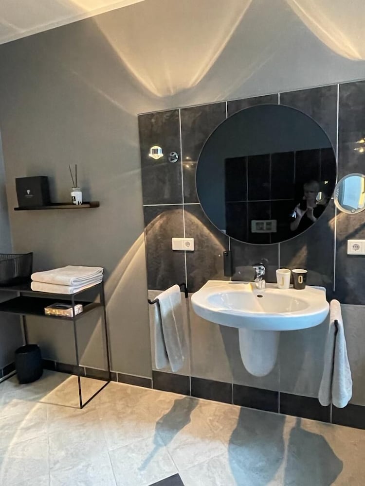 City Suite, Fireplace, City View (including EUR 80 Cleaning Fee) photo 2