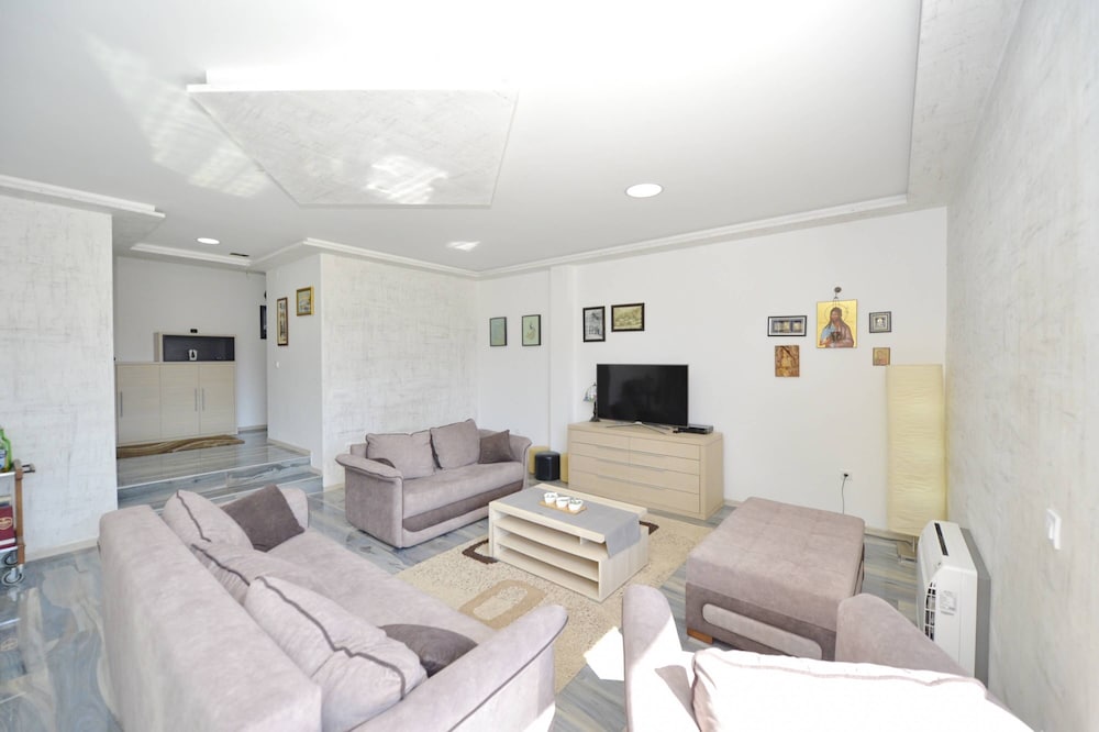 Deluxe Apartment, 2 Bedrooms, Sea View photo 3