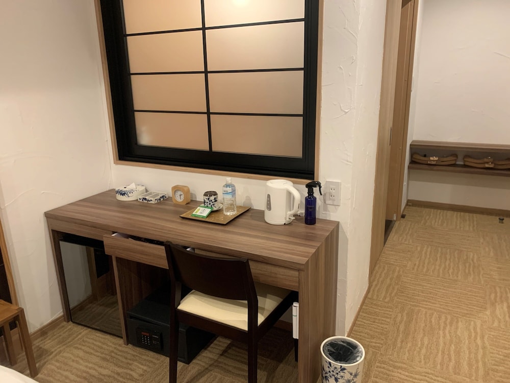 Superior Single Room, Women only, Non Smoking photo 3