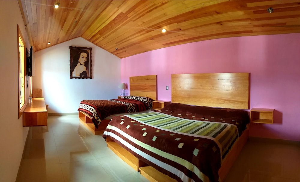 Family Double Room, Multiple Beds photo 1