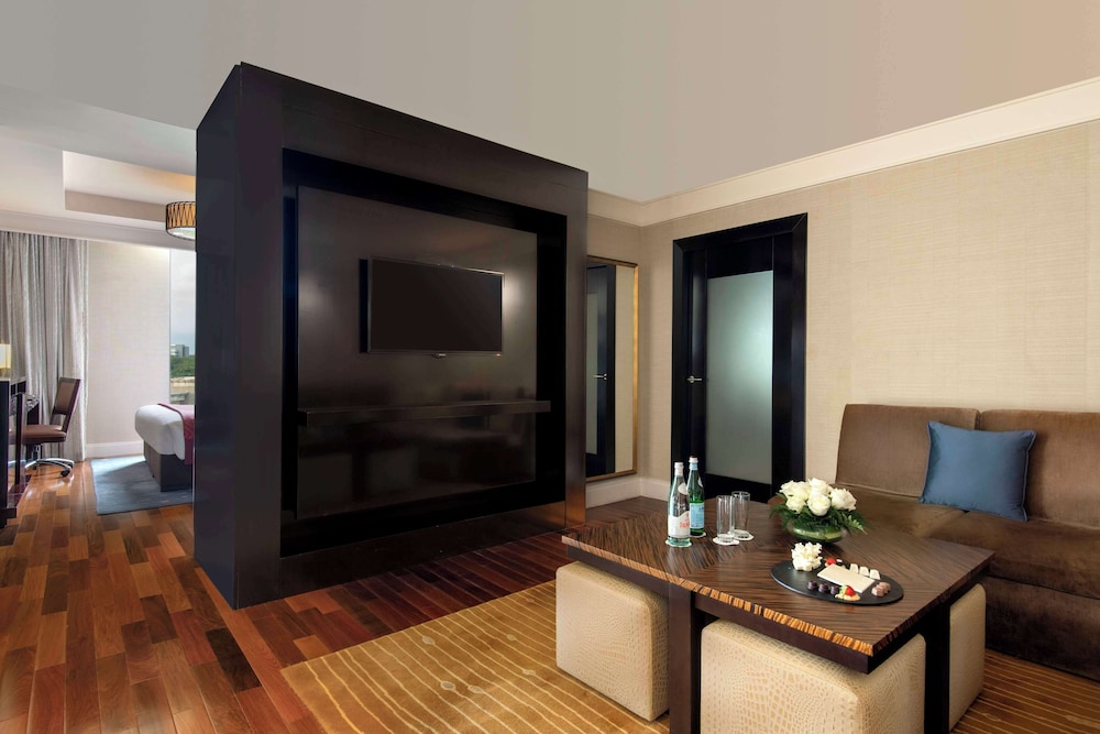 Junior Suite (City View)