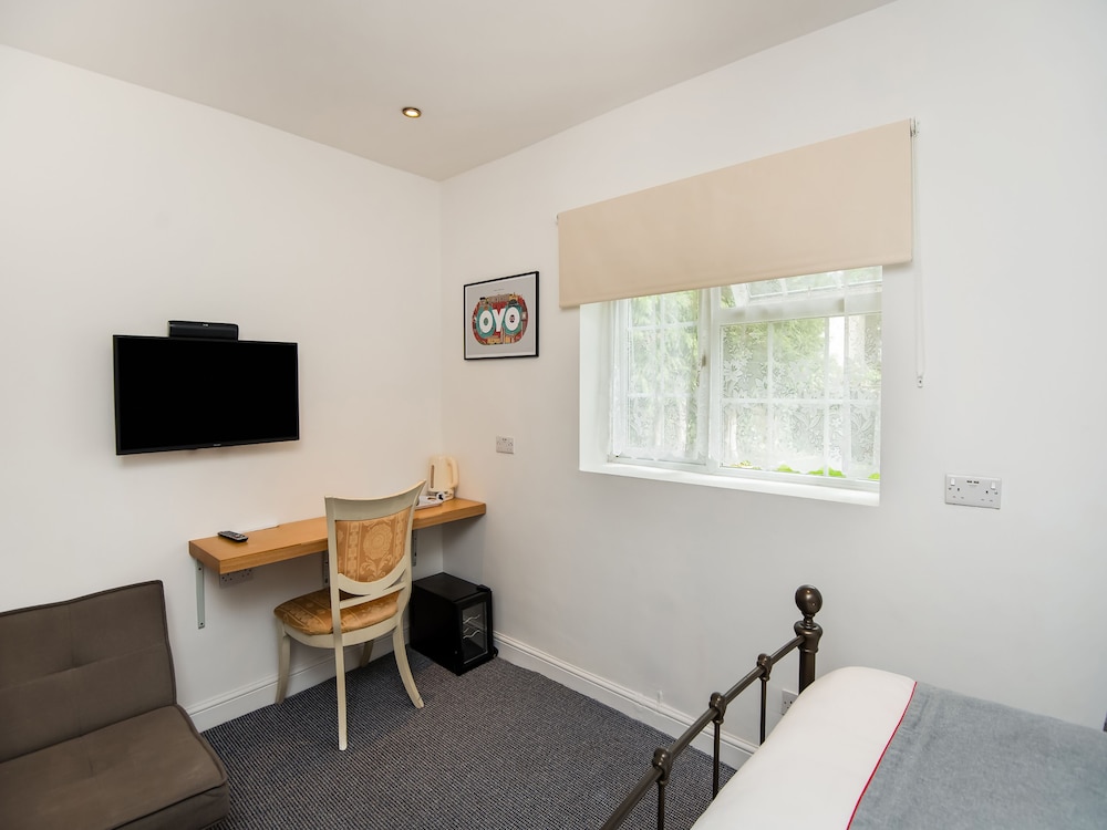 Deluxe Triple Room, 1 Double Bed With Sofa Bed photo 2