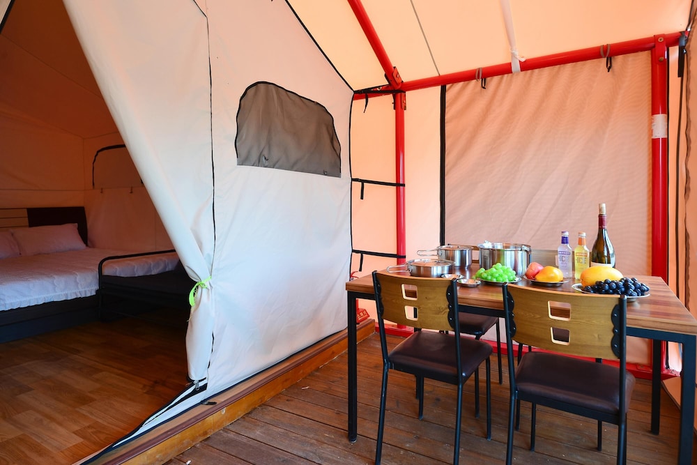 Basic Room, 1 Bedroom (Glamping (Random)) photo 3