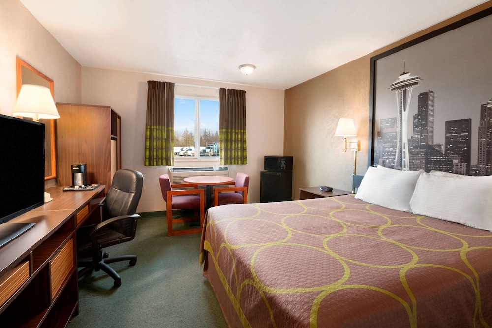 Standard Room, 1 Queen Bed - Photo 1