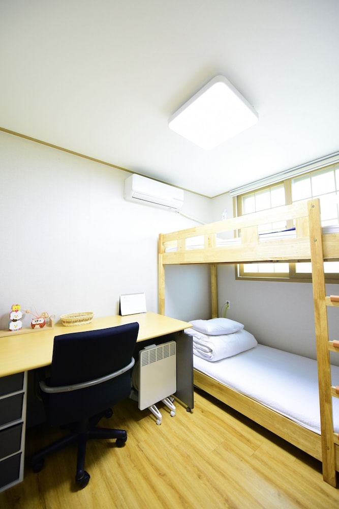 Business Twin Room photo 1