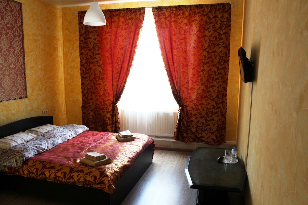 Standard Double Room, 1 Queen Bed, City View photo 3