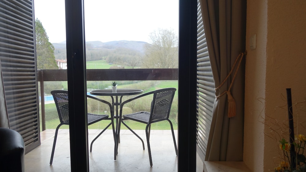 Double Room (with extra bed) - Photo 2