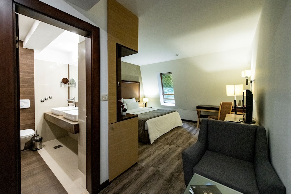 Classic Double Room - Photo 1