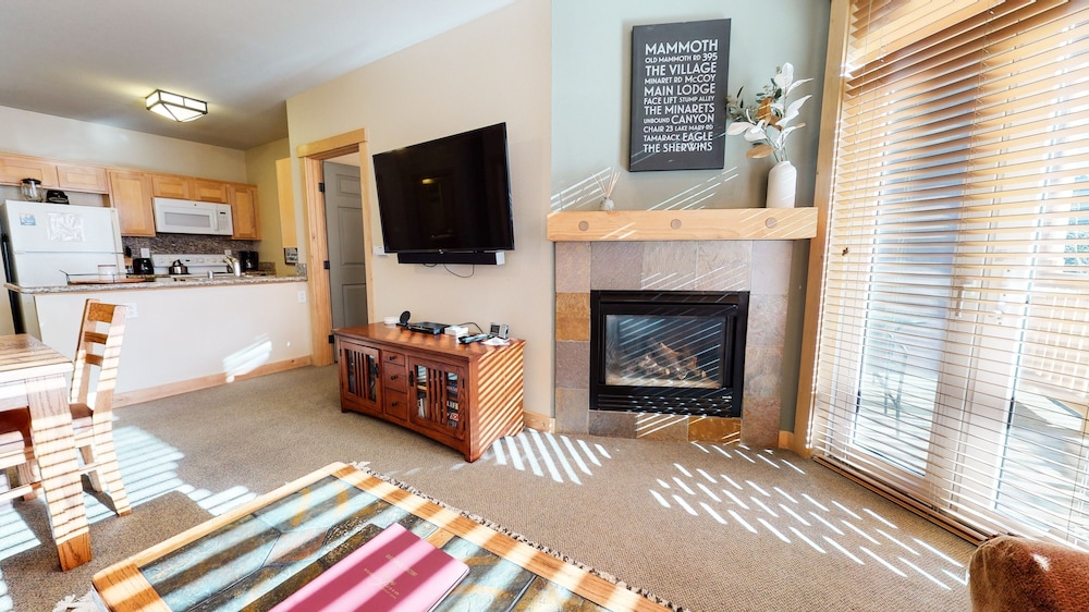 Condo, 2 Bedrooms