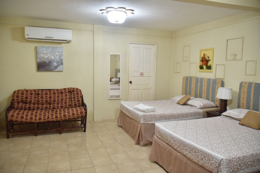 Classic Triple Room, Multiple Beds, Non Smoking photo 2