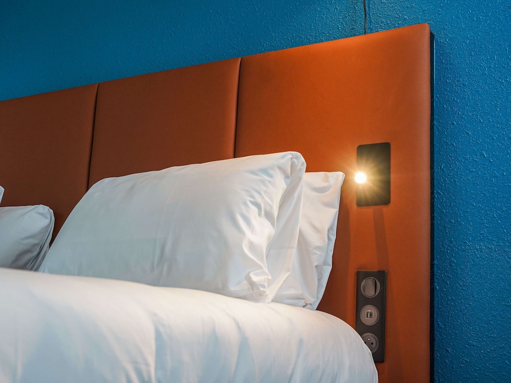 Standard Double Room, 1 Double Bed (Port View) - Photo 7