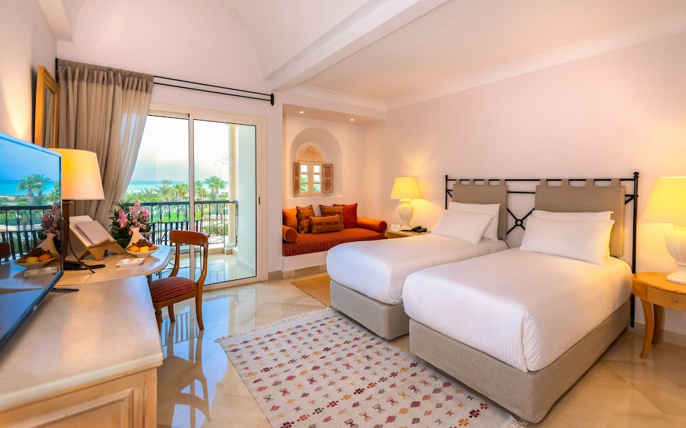 Deluxe Twin Room, Pool View - Photo 2