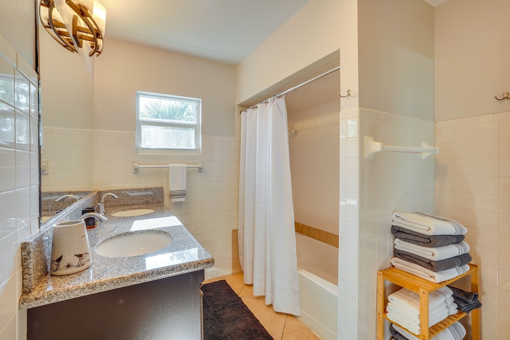 House (2 Bedrooms) photo 2