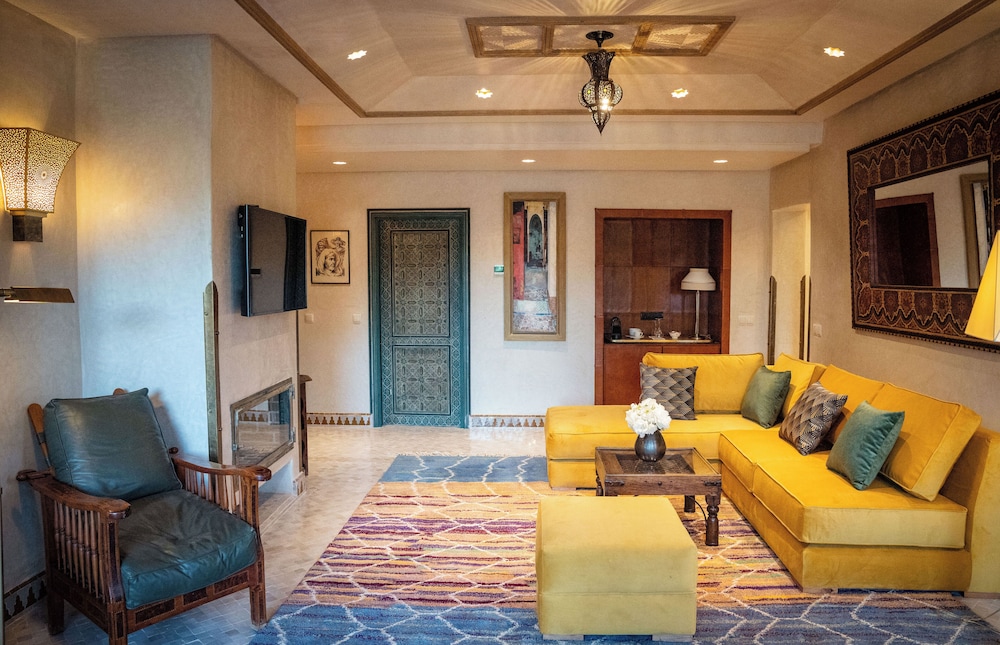 Luxury Bungalow, 1 King Bed photo 3
