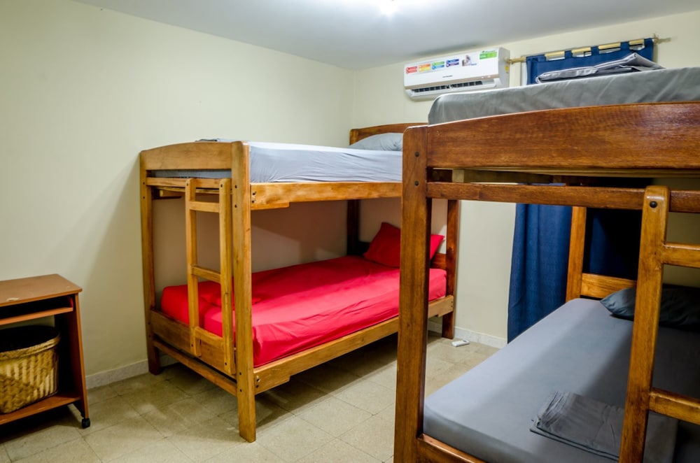 Shared Mix Dorm, Air Conditioner, Ensuite, 4 Beds photo 1