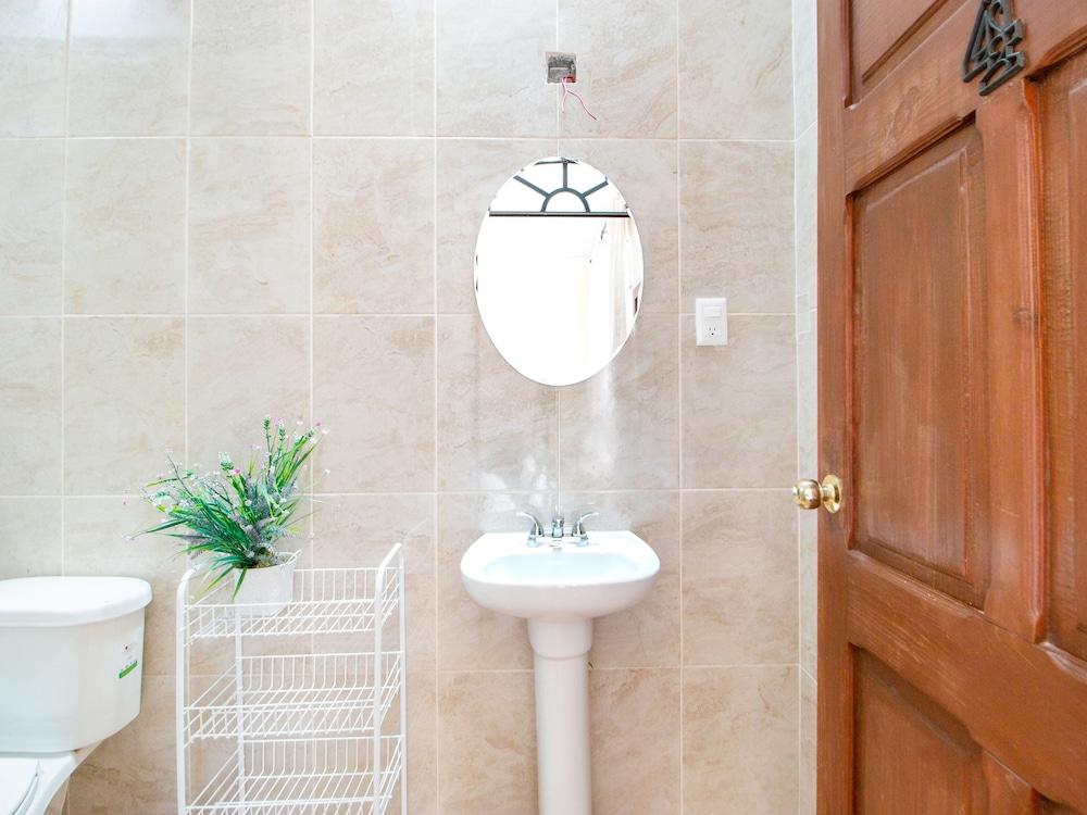 Standard Triple Room - Photo 6