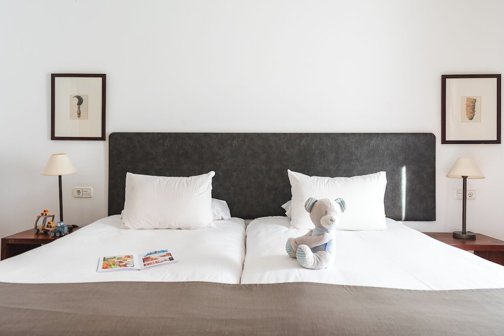 Apartment, 2 Bedrooms (2 Adults) - Photo 11