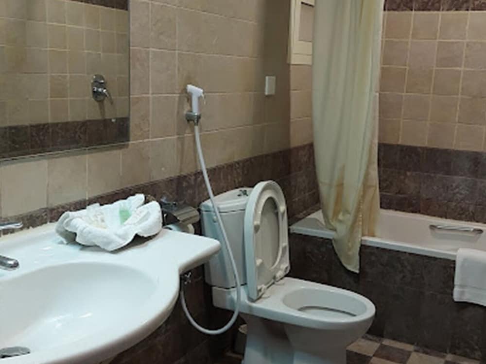 Junior Studio Suite, 1 Bedroom, Kitchen, City View photo 2