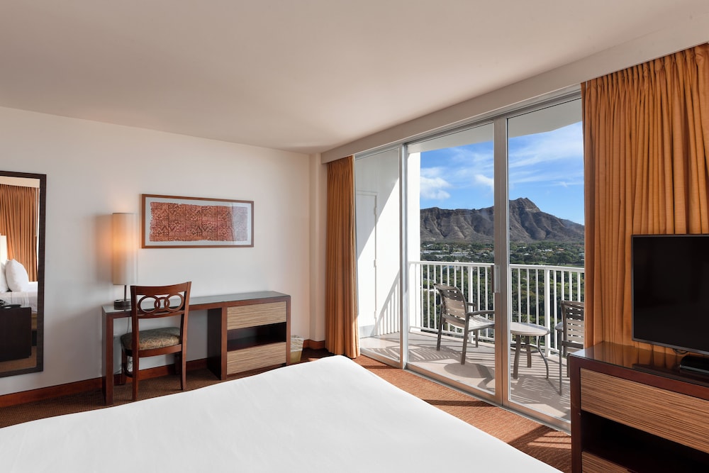 Room, 1 King Bed, Corner (Ocean Front) - Photo 5