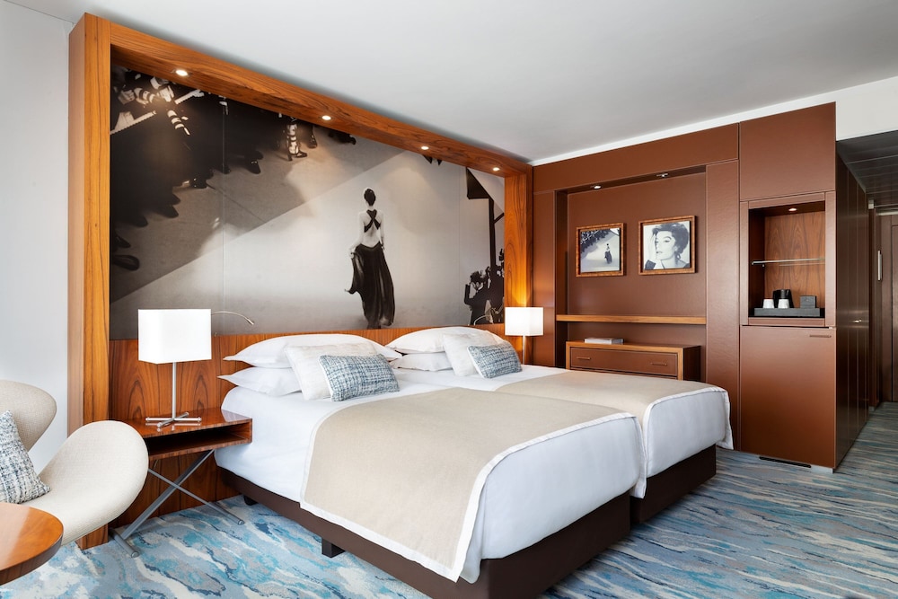 Deluxe Room, 2 Twin Beds - Photo 1
