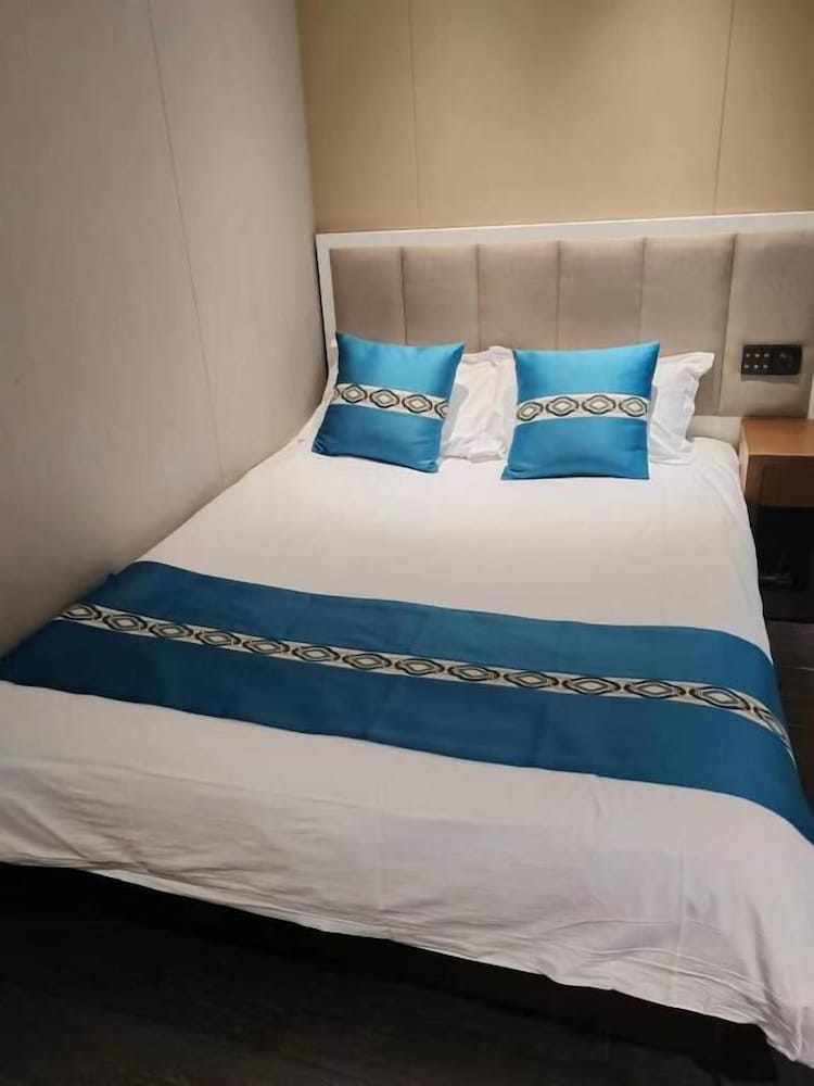 Classic Double Room, City View