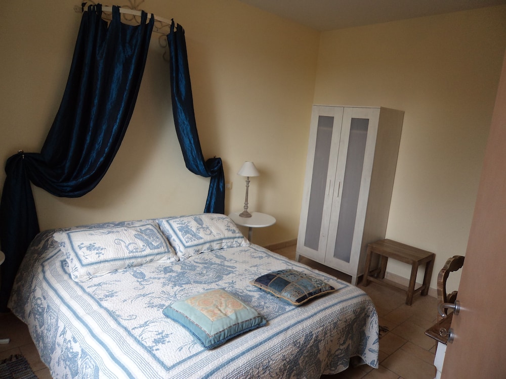Basic Double Room photo 2