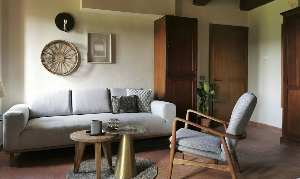 Double Room, Hill View