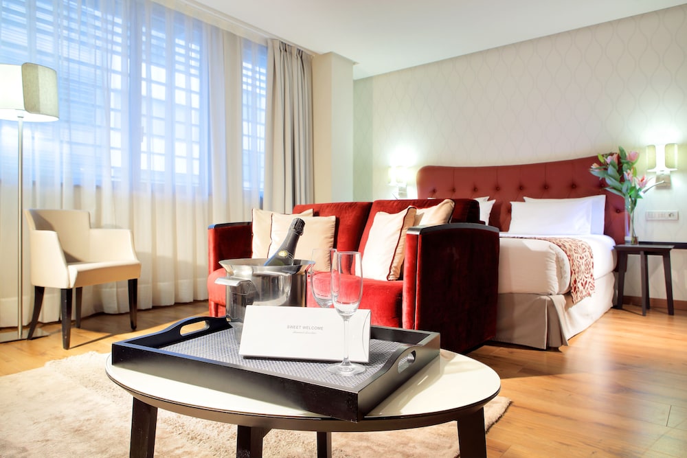 Superior Double Room (with Extra Bed)