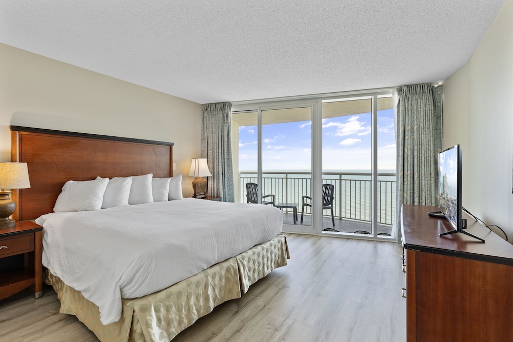 Three Bedroom Condo, Ocean View, Balcony, Full Kitchen photo 1