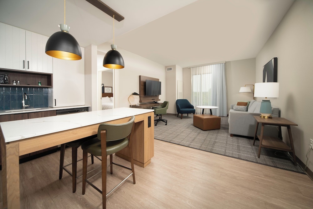 Suite, 1 King Bed, Kitchen (Living Dining) - Photo 3