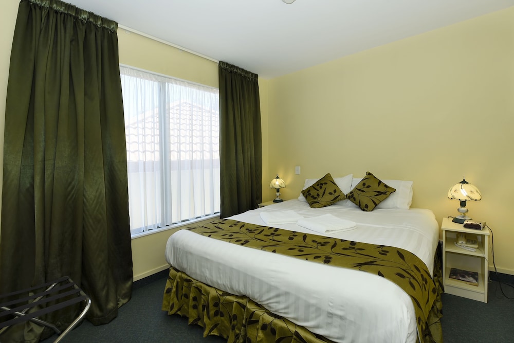 Standard Suite, 1 Bedroom photo 3