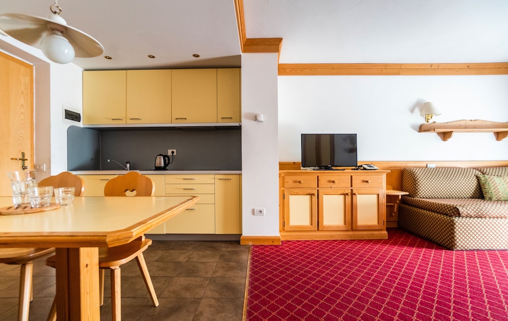 Apartment, 1 Bedroom, Balcony photo 3