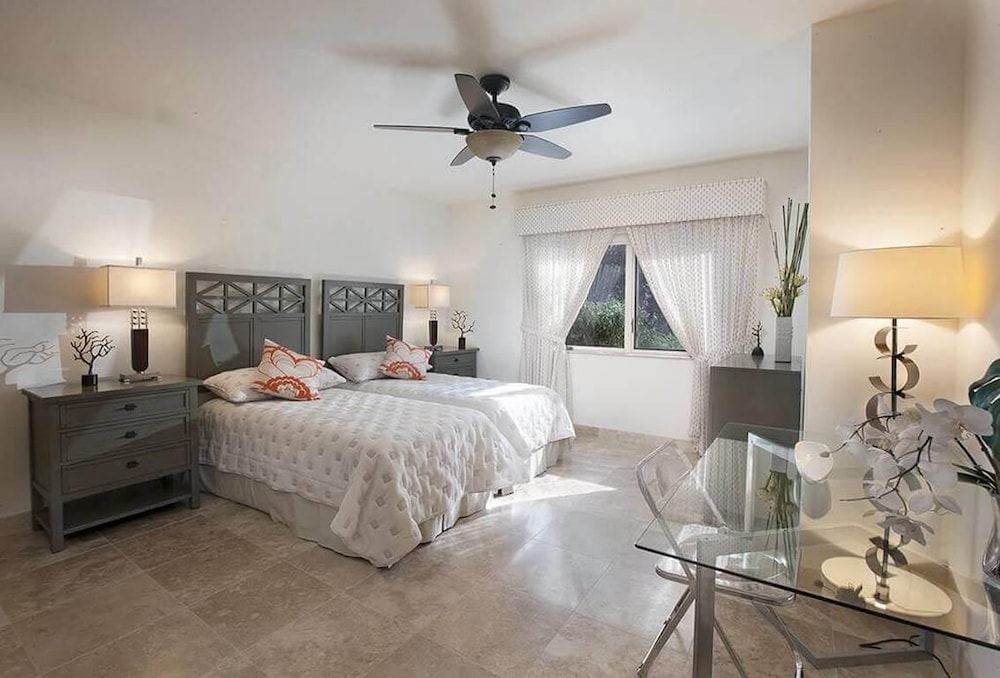 Luxury Villa (Inquire Today about last minute disco) photo 3
