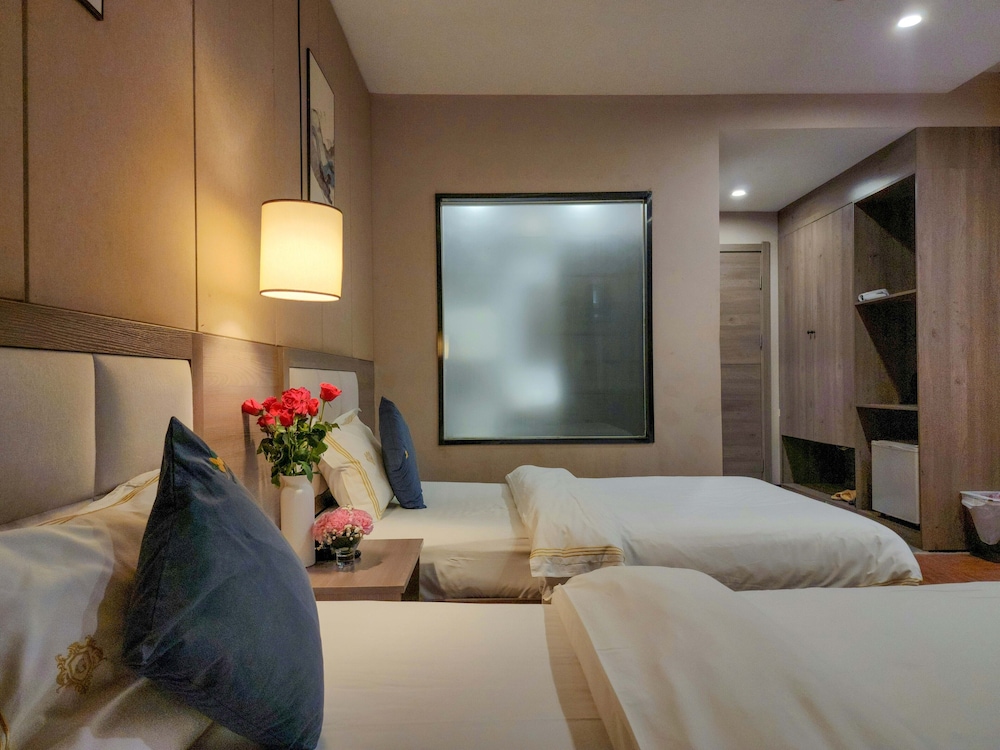 Deluxe Twin Room, Multiple Beds, Non Smoking, Private Bathroom - Photo 5