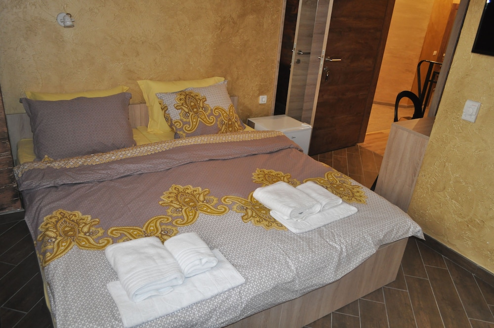 Triple Room (1) photo 3