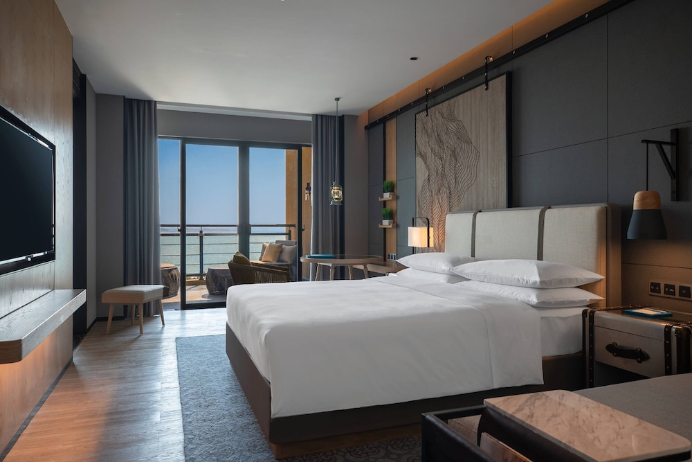 Room, 1 King Bed, Balcony, Ocean View (Balcony) - Photo 1