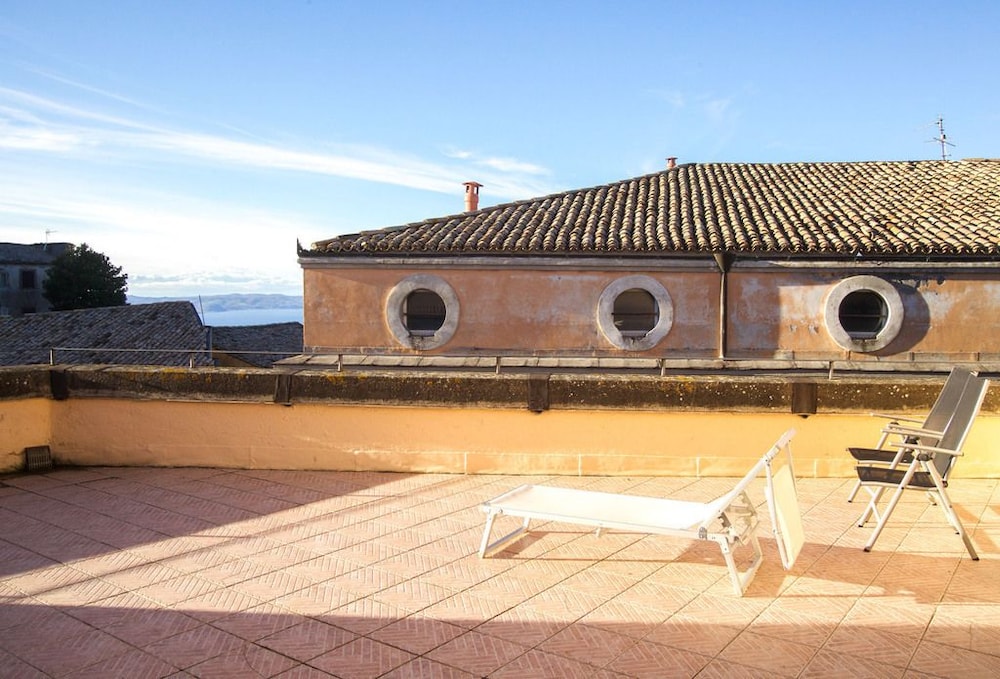 Panoramic Penthouse, 2 Bedrooms, Terrace photo 3