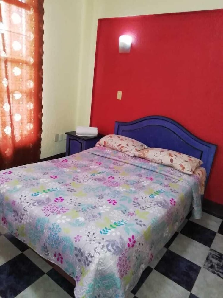 Standard Double Room, 1 Queen Bed photo 3