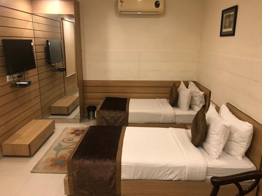 Royal Double Room, Multiple Bedrooms, City View photo 2