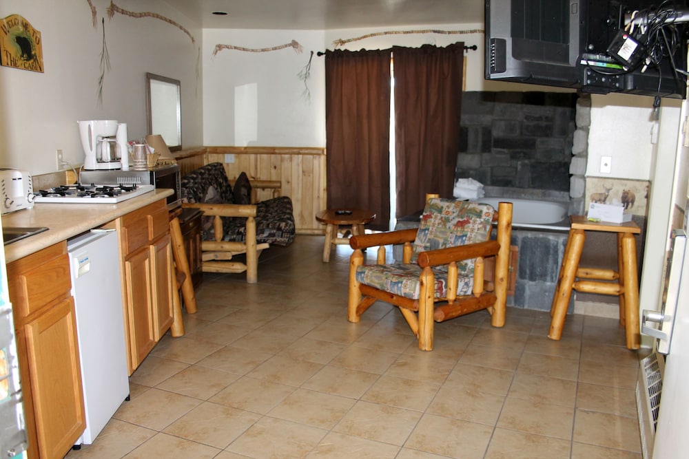 Family Suite, 1 Bedroom, Jetted Tub, Lake View photo 3