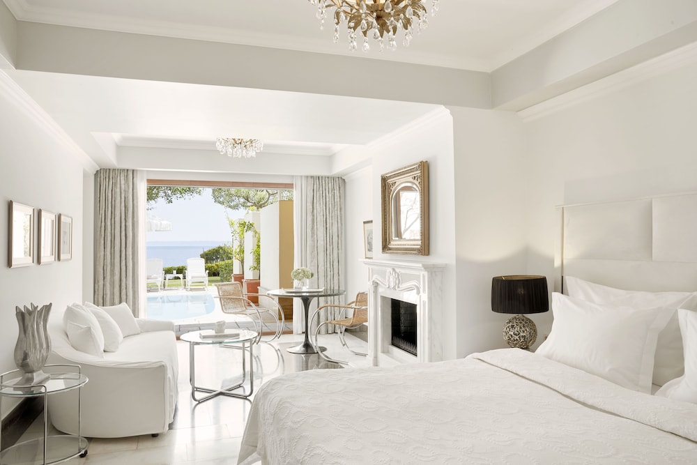 Suite, Sea View (Pool Suite with Small Garden) photo 3
